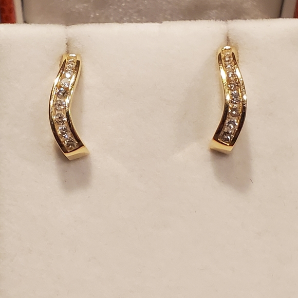 Diamond Earrings - Picture 4 of 7